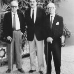 Profesor Campos con los Profesores Ortiz Picón y Galo Leoz en el Congreso Nacional de Histología de Granada. 1985